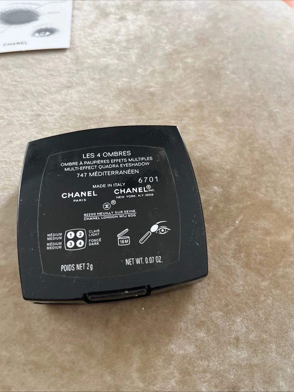 CHANEL limited edition Les 4 Ombres Quad Eyeshadow Champagne, Rose Gold Bronze,